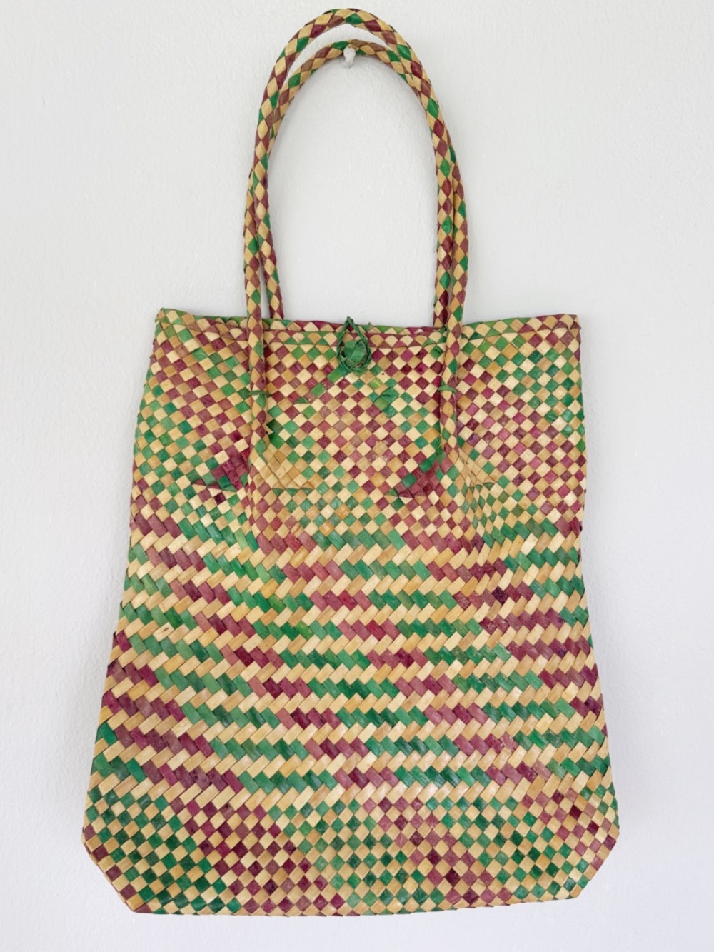 Vintage handmade woven purple green straw beach tote shoulder bag